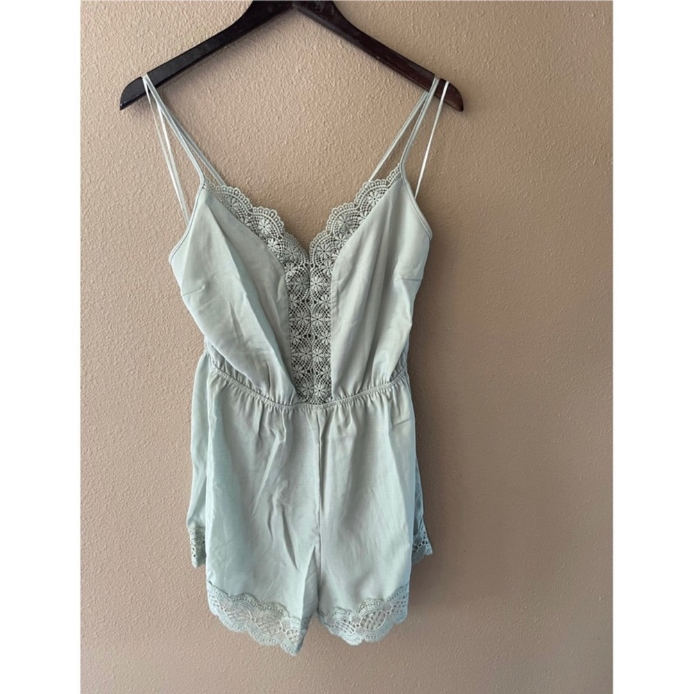 Sage cross back romper - Picture 4 of 5